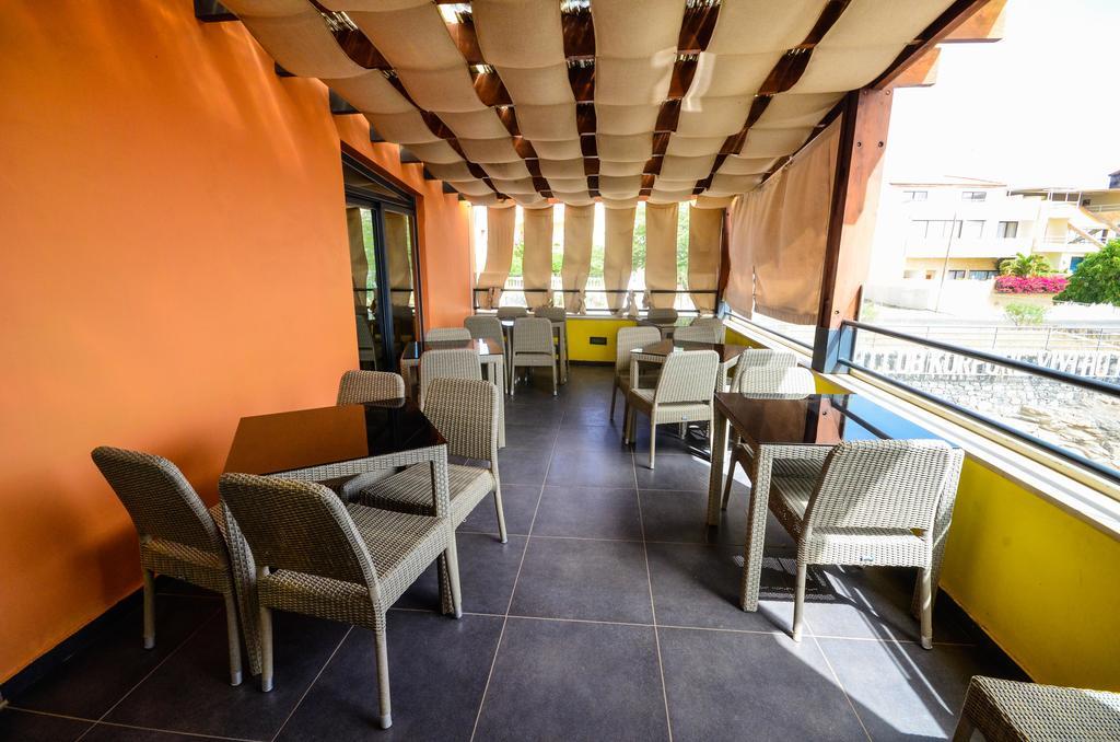 Vivi Hotel Praia Bagian luar foto