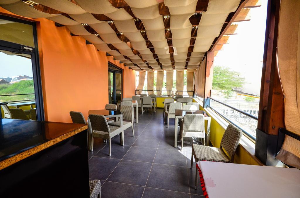 Vivi Hotel Praia Bagian luar foto