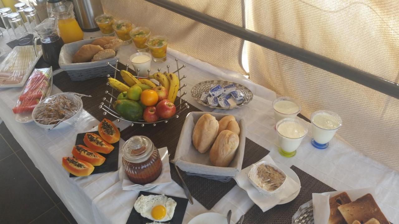 Vivi Hotel Praia Bagian luar foto